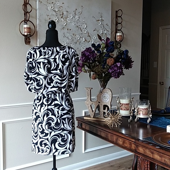 NWOT Black And White Belted Mini Dress By Enfocus Studio. Size 6 - Picture 7 of 17